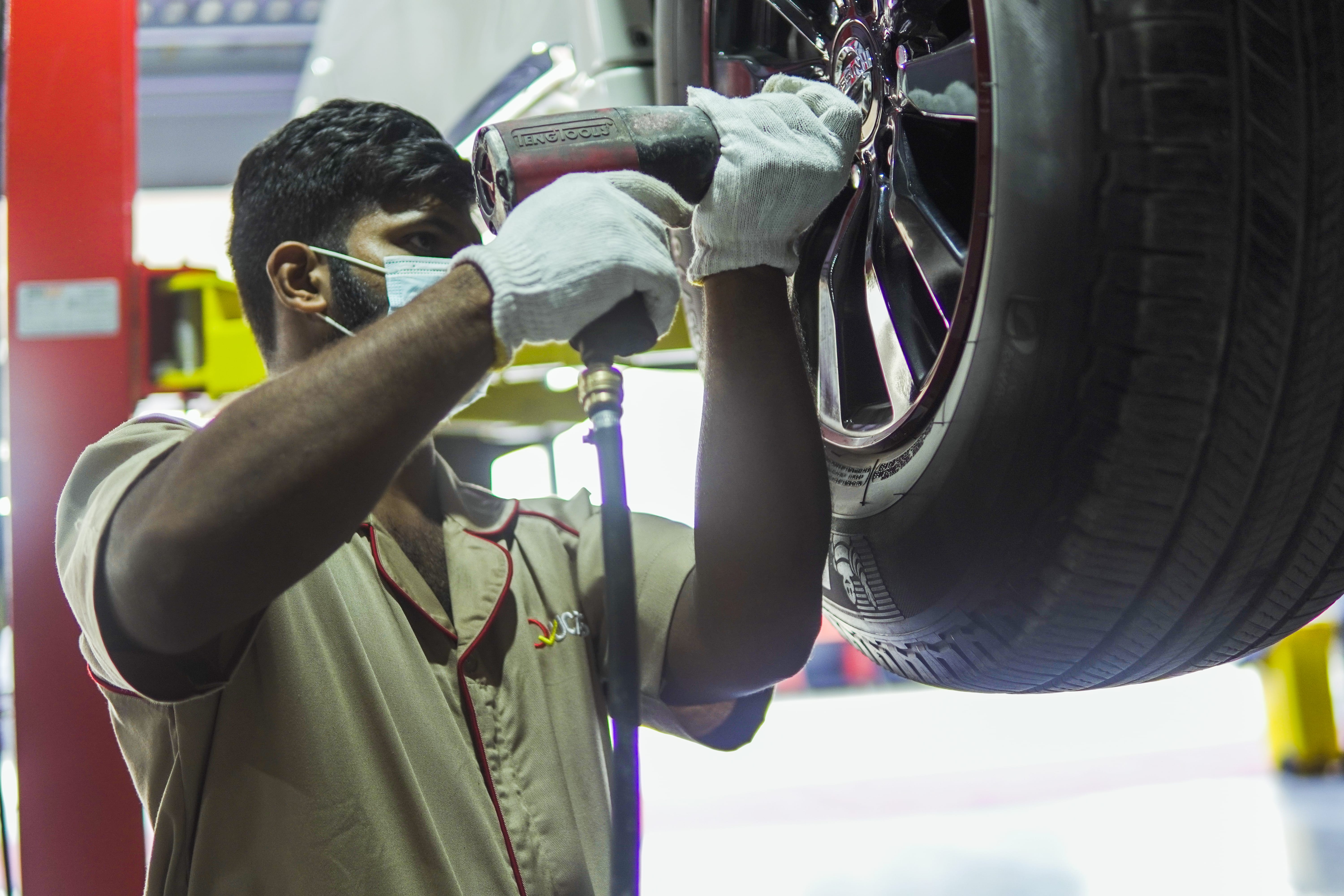 Why SNASH CarSME is the #1 Car Service and Repair in Dubai?